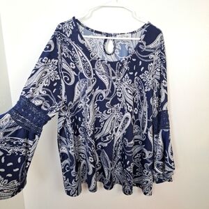 Fringe Benefits Navy Blue White Paisley Lace Detail Bell Sleeves Blouse Size 3X